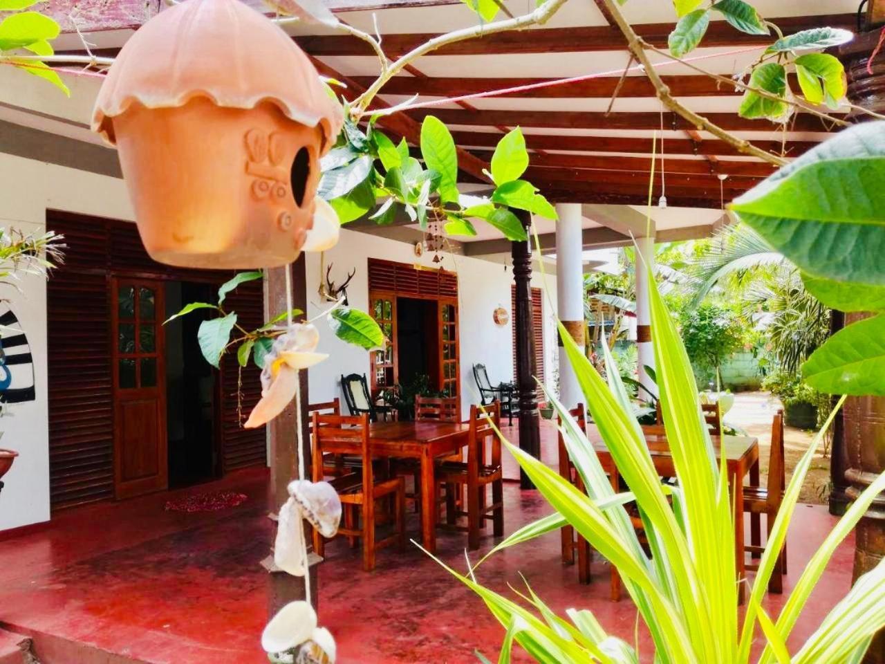Sunrise Guest House & Restaurant Tangalle Exterior photo